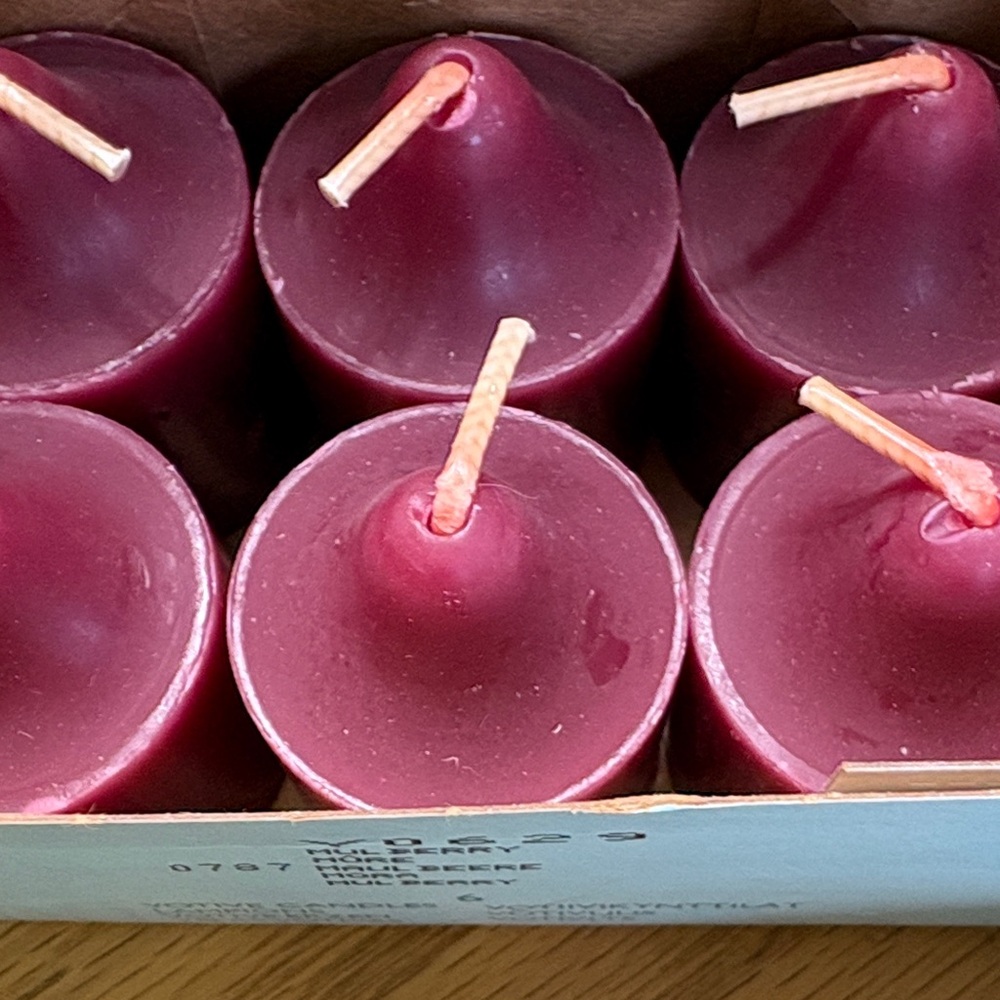 Partylite Assorted Tea Lights & Votive Candles - White, Burgundy, Deep Blue 34 - Picture 4 of 9